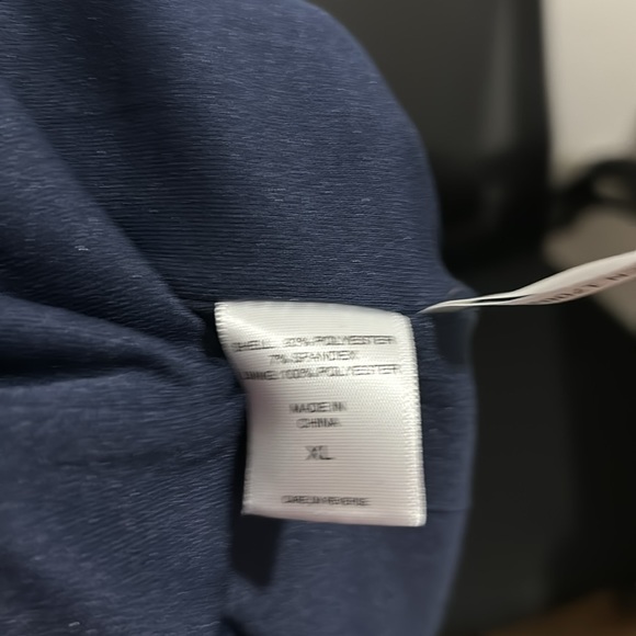 Navy blue, New York and Company extra large, mermaid hem skirt - Picture 7 of 7